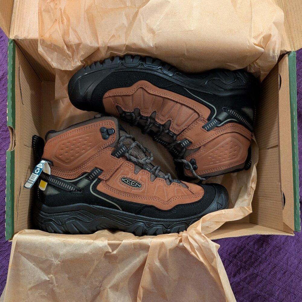 NWT Keen Targhee IV Waterproof Hiking Boots